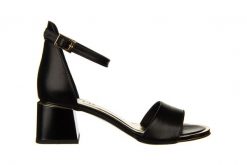 Sandały Bayla-159 4174 076-P Czarny Lico 159031, Skóra naturalna - 36. Czarne sandały damskie Bayla, bez wzorów, ze skóry, bez obcasa, na słupku, bez zapięcia. W wyprzedaży za 179.10 zł.