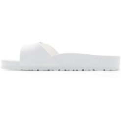 Klapki damskie Birkenstock Eva Madrid. Białe klapki damskie Birkenstock, bez wzorów, z materiału, sportowe, bez obcasa. Za 318.00 zł.
