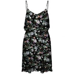 Vero Moda Kobiety ubierają Simply Easy Strap Short Dress (rozmiar M). Spódnice damskie Vero Moda, m, bez wzorów, bez kołnierzyka, bez ramiączek. W wyprzedaży za 77.00 zł.