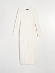 Sukienka dresowa midi - kremowy. Białe sukienki damskie Sinsay, l, bez wzorów, z dresówki, bez kołnierzyka, bez ramiączek, midi. Za 59.99 zł.