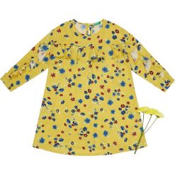 Sukienka w kolorze żółtym. Żółte sukienki niemowlęce Benetton Kids, bez wzorów, bez ramiączek. W wyprzedaży za 75.95 zł.