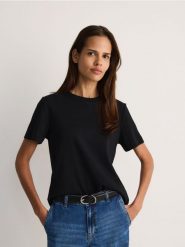 T-shirt regular z merceryzowanej bawełny - czarny. Czarne t-shirty damskie Reserved, l, bez wzorów, z bawełny, bez kołnierzyka. Za 79.99 zł.