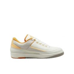Buty Mężczyzna Nike Air Jordan 2 Low biały. Białe eleganckie półbuty Nike, z materiału, eleganckie, bez zapięcia. Za 760.20 zł.