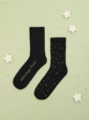 Skarpetki - czarny. Czarne skarpety damskie Sinsay, bez wzorów. Za 8.99 zł.