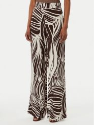 Guess Spodnie materiałowe W6GB19 W1972 Brązowy Regular Fit. Brązowe spodnie materiałowe damskie Guess, m, z aplikacjami, z materiału. Za 474.99 zł.