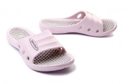 AXIM 7KL2238 pink, klapki basenowe damskie. Czerwone klapki damskie Axim, bez wzorów, bez obcasa. Za 34.99 zł.
