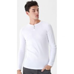 Koszulka z długim rękawem basic - Biały. Bluzki z długim rękawem męskie House. W wyprzedaży za 19.99 zł.
