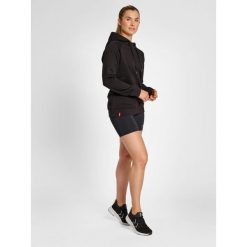 Bluza fitness damska Hummel red Heavy z kapturem. Czarne bluzy sportowe damskie Hummel, m, bez wzorów, z kapturem, na fitness i siłownię. W wyprzedaży za 150.70 zł.