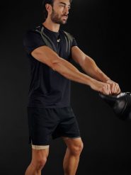 4F Koszulka trenignowa regular szybkoschnąca męska - czarna XXL. Czarne koszulki sportowe męskie 4f, m, bez wzorów, z materiału, bez kołnierzyka, bez ramiączek, do biegania. Za 129.99 zł.