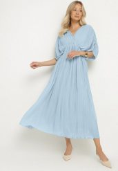 Niebieska Sukienka Rozkloszowana z Wiązaniem na Szyi o Luźnym Kroju Napila. Niebieskie sukienki damskie Born2be, na co dzień, l, bez wzorów, eleganckie, bez kołnierzyka, bez ramiączek, maxi, rozkloszowane. Za 119.99 zł.