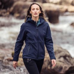 Dlx Christine- Damska kurtka Dlx Softshell Granatowa Marl. Niebieskie kurtki damskie DLX, bez wzorów, z softshellu, bez kaptura. Za 428.99 zł.