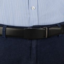 Pasek męski skórzany 3,5 cm klamra automatyczna Beltimore czarny 62-593 : Kolory - czarny, Rozmiar pasków - r.115-130 cm. Czarne paski damskie bez wzorów, ze skóry, wizytowe. Za 64.99 zł.