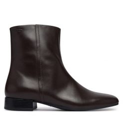 Botki Vagabond Shoemakers. Brązowe botki damskie Vagabond Shoemakers, bez obcasa, na płaskiej podeszwie, bez zapięcia. Za 649.99 zł.