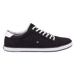 Buty Tommy Hilfiger Harlow 1D FM56820892-403 czarne. Czarne trampki męskie bez wzorów, z materiału, bez zapięcia. Za 288.41 zł.