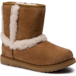 Buty UGG - K Hadley II 1017332K K/Che. Śniegowce dziewczęce marki UGG. W wyprzedaży za 399.00 zł.