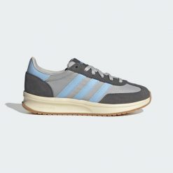 Buty RUN 70s 2.0. Brązowe obuwie sportowe damskie Adidas, trekkingowe. Za 288.70 zł.