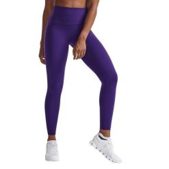 Legginsy kompresyjne wysokiej talii dla kobiet 2XU Form Stash. Fioletowe legginsy damskie 2XU, bez wzorów, na fitness i siłownię. Za 575.50 zł.