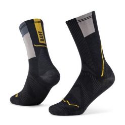 Skarpety biegowe Buff Coolnet Crew Sock CC. Szare skarpety damskie Buff, bez wzorów. Za 108.89 zł.
