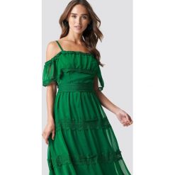 Trendyol Koronkowa sukienka na ramiączkach - Green. Sukienki damskie marki Trendyol. Za 100.95 zł.