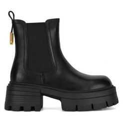 Sztyblety Badura. Czarne botki damskie Badura, bez obcasa, na słupku, bez zapięcia. Za 399.99 zł.