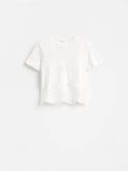 T-shirt z koronką - biały. Białe t-shirty damskie Reserved, l, bez wzorów, z bawełny, bez kołnierzyka. Za 89.99 zł.