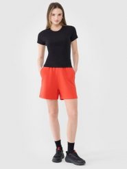 4F Spodenki dresowe damskie - czerwone XL. Czerwone szorty sportowe damskie 4f, l, bez wzorów, z bawełny, sportowe. W wyprzedaży za 59.99 zł.