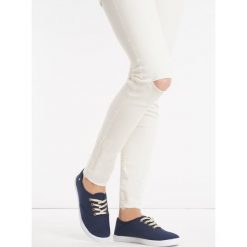 Granatowe Tenisówki Harken. Trampki i tenisówki damskie marki bonprix. Za 39.99 zł.