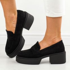 Czarne zamszowe mokasyny damskie na platformie Vinceza 58230. Czarne mokasyny damskie VINCEZA, z materiału, eleganckie. Za 179.00 zł.