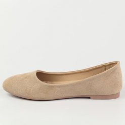 Beżowe zamszowe baleriny damskie Evento 1031. Brązowe baleriny damskie eVento, bez wzorów, z zamszu, bez obcasa. Za 89.00 zł.