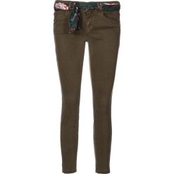 Spodnie "Lulea" - Slim fit - w kolorze khaki. Brązowe spodnie materiałowe damskie marki Marc O'Polo, w paski. W wyprzedaży za 391.95 zł.