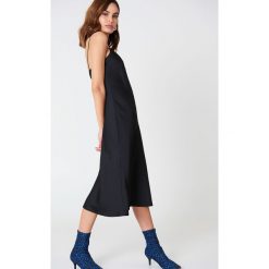 Filippa K Sukienka Slinky Slip - Black. Sukienki damskie marki Filippa K, z okrągłym kołnierzem. Za 769.95 zł.