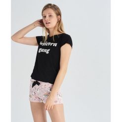 Dwuczęściowa piżama z jednorożcami - Czarny. Piżamy damskie marki Sinsay. Za 39.99 zł.