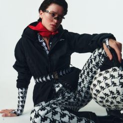 Spodnie narciarskie dla kobiet Kappa 8cento 834G. Białe spodnie materiałowe damskie Kappa, na zimę, bez wzorów, eleganckie, narciarskie. Za 848.50 zł.