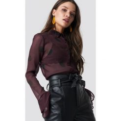 NA-KD Boho Szyfonowa bluzka z rękawami z falbaną - Red. Bluzki damskie marki NA-KD Boho. W wyprzedaży za 40.47 zł.