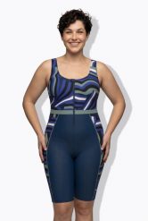 Damski Strój kąpielowy długie nogawki bez miękkich miseczek zamek z recyklingu. Niebieskie kostiumy jednoczęściowe damskie Ulla Popken, plus size, bez wzorów, z elastanu, plus size, do pływania. Za 223.99 zł.