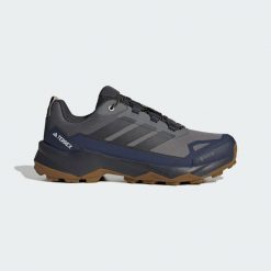 Buty Terrex Skychaser AX5 GORE-TEX Hiking. Niebieskie trekkingi męskie Adidas, wspinaczkowe, gore-tex. Za 529.00 zł.