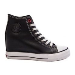 Trampki Damskie Na Koturnie Cross Jeans NN2R4005 Czarne. Czarne trampki i tenisówki damskie bez wzorów, z jeansu, bez zapięcia. Za 212.52 zł.