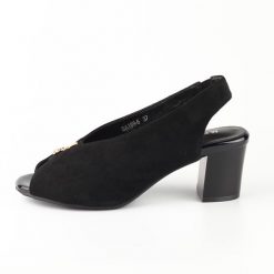 Czarne zamszowe sandały damskie na obcasie M.Daszyński Sa169-6. Czarne sandały damskie M.Daszyński, bez wzorów, z zamszu, bez obcasa, na obcasie, bez zapięcia. Za 139.00 zł.