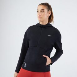 Bluza tenisowa z kapturem na krótki suwak Artengo Soft Dry 900. Czarne bluzy damskie ARTENGO, l, bez wzorów, z materiału, z kapturem, na fitness i siłownię. Za 129.99 zł.