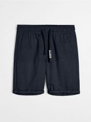 Szorty slim basic - granatowy. Niebieskie szorty męskie Sinsay, l, bez wzorów. Za 29.99 zł.