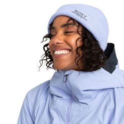 Czapka zimowa damska Roxy Folker. Fioletowe czapki i kapelusze damskie Roxy, na zimę, bez wzorów. Za 71.50 zł.