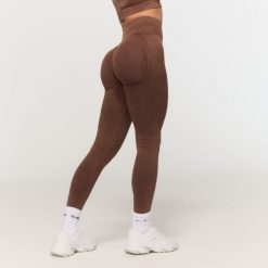 Legginsy damskie fitness bezszwowe Fierce. Brązowe legginsy damskie GYMBEAM, l, bez wzorów, z elastanu. Za 110.90 zł.