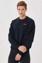 WRANGLER RICK&MORTY CREW MĘSKA BLUZA KLASYCZNA BLACK W6R1HN100 112144802. Czarne bluzy męskie Wrangler, l, bez wzorów, z bawełny, bez kaptura. W wyprzedaży za 74.99 zł.