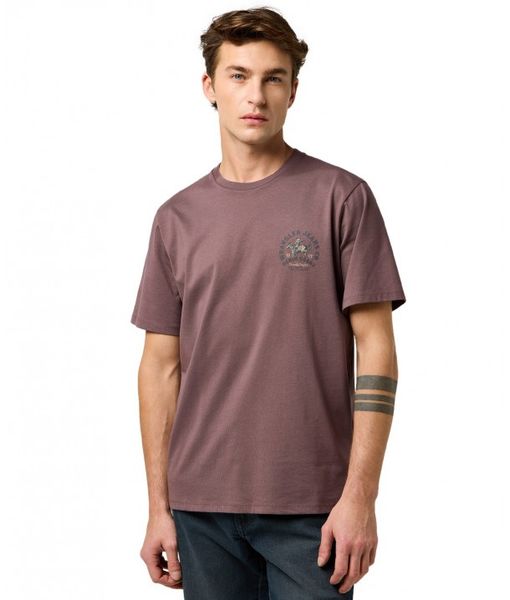 MESKA KOSZULKA WRANGLER SMALL GRAPHIC TEE PEPPERCORN 112371472. T-shirty męskie Wrangler, xl, bez wzorów, bez kołnierzyka. Za 79.99 zł.