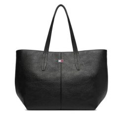 Torebka Tommy Jeans. Czarne torebki do ręki damskie Tommy Jeans, bez wzorów, z jeansu, bez dodatków. Za 529.99 zł.