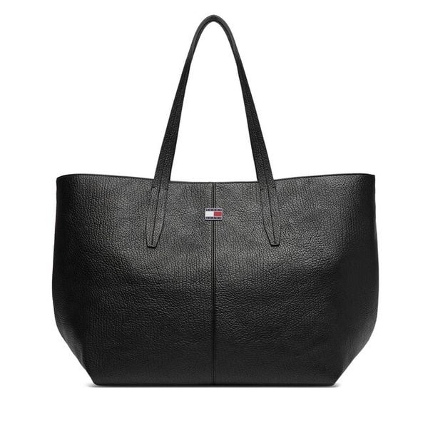Torebka Tommy Jeans. Czarne torebki do ręki damskie Tommy Jeans, bez wzorów, z jeansu, bez dodatków. Za 452.99 zł.