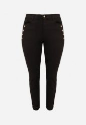 Czarne Jeansy Mom Fit z Bawełną Wysokim Stanem Ozdobione Guzikami Evishias. Czarne jeansy damskie Born2be, z podwyższonym stanem. Za 54.99 zł.
