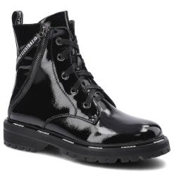 Botki damskie Artiker, naturalna skóra licowa o lakierowanym wykończeniu ze sznurowaniem bocznym zamkiem oraz masywną podeszwą, czarne, 49C0319. Czarne botki damskie Artiker, na zimę, ze skóry, eleganckie, bez obcasa, bez zapięcia. Za 265.00 zł.