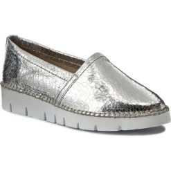 Półbuty BRONX - 65843-A BX 1246 Silver 100. Szare półbuty damskie Bronx, bez wzorów, ze skóry, bez obcasa, na płaskiej podeszwie, bez zapięcia. W wyprzedaży za 179.00 zł.