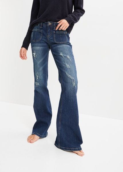 Jeansy flared, low waist, ze stretchem. Niebieskie jeansy damskie bonprix. Za 54.99 zł.
